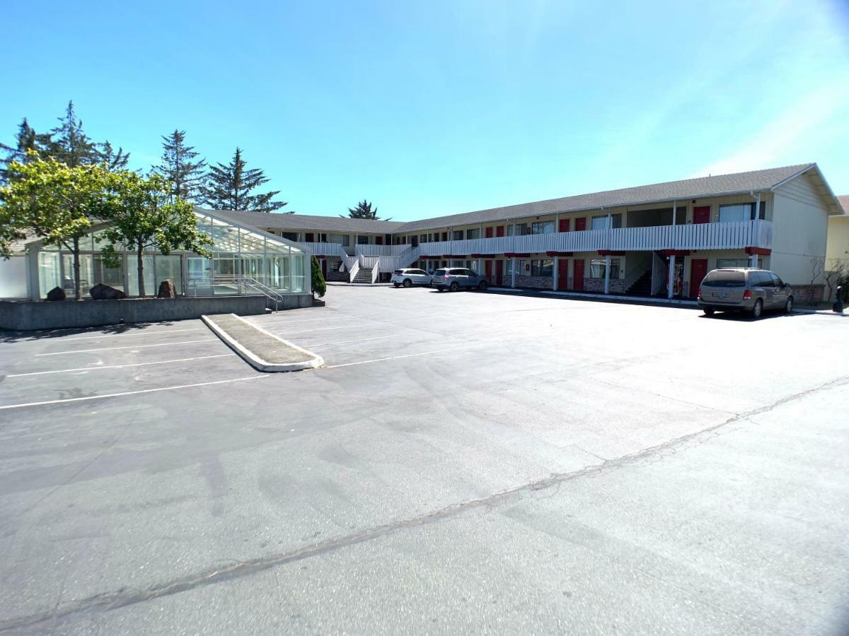 Brookings Inn Resort Exteriör bild